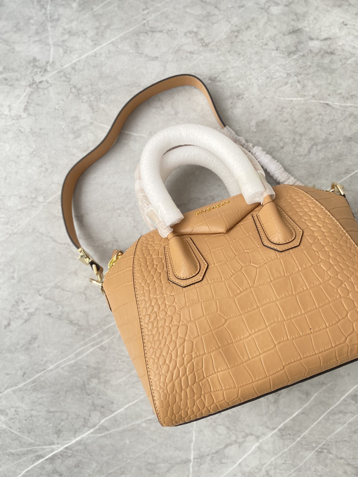 지방시 GIVENCHY Antigona mini tote 안티고나 미니 토트 백