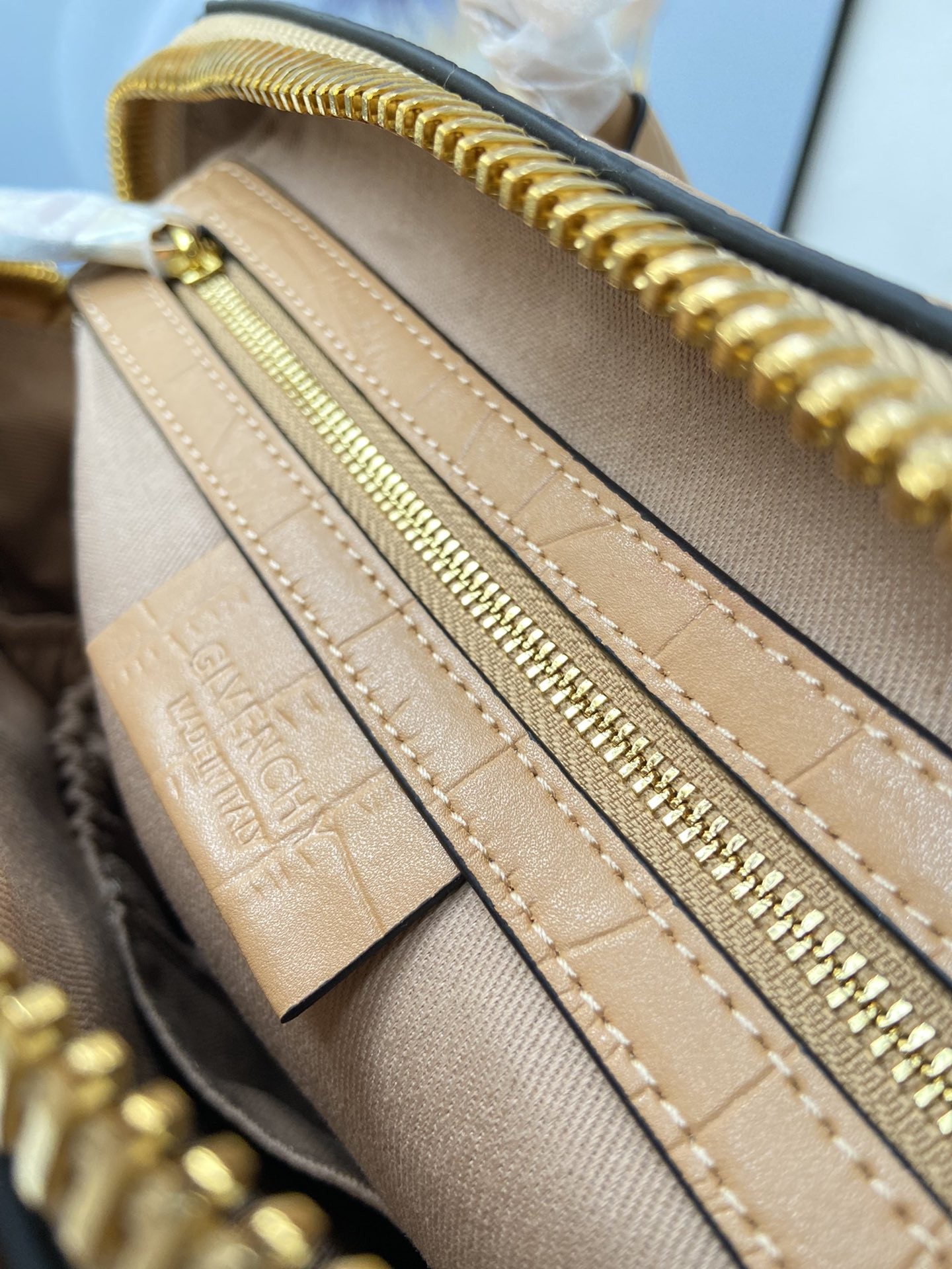 지방시 GIVENCHY Antigona mini tote 안티고나 미니 토트 백