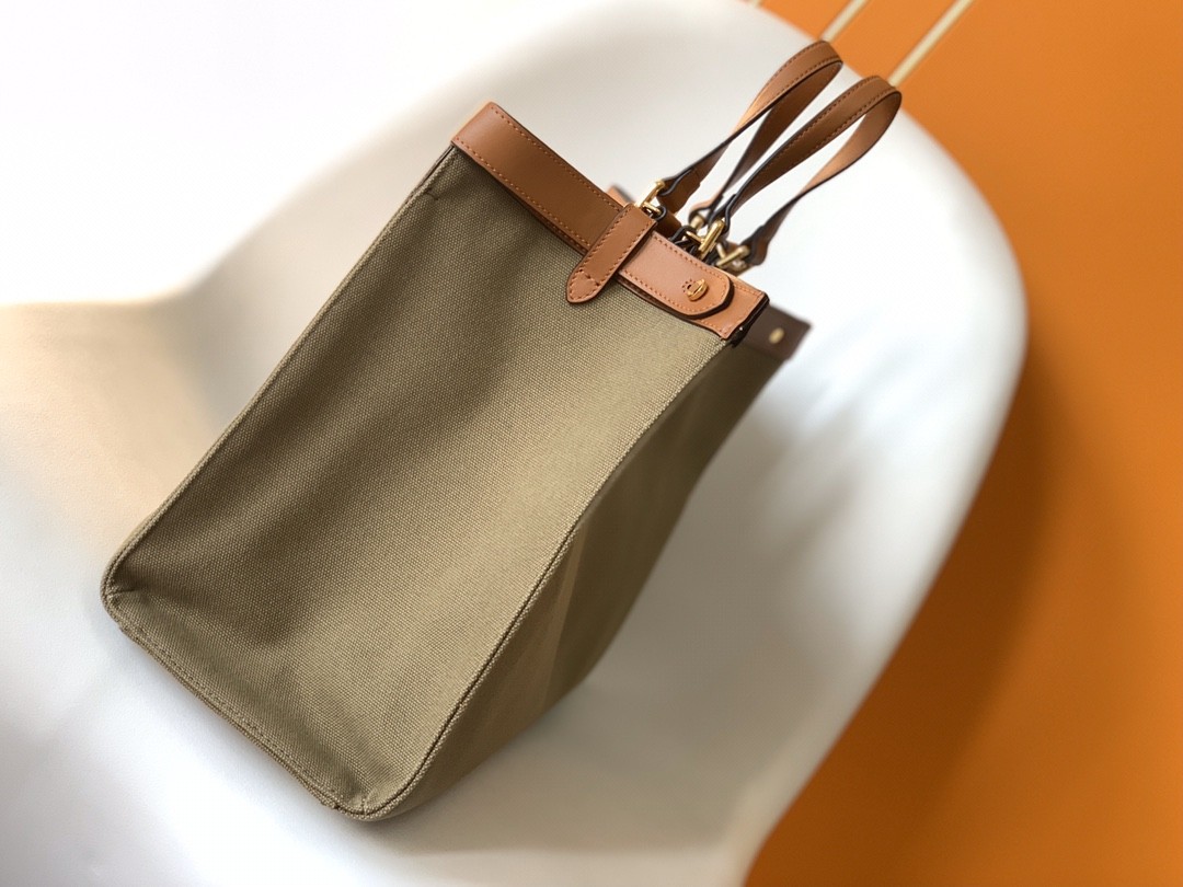 펜디 FENDI peekaboo X-tote 피카부 토트 백