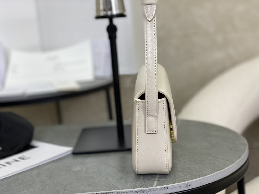 [CELINE-셀린느] 클로드 숄더백 - 샤이니 카프스킨 팸파  [백경]