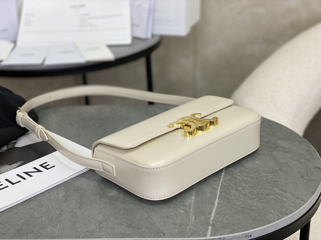 [CELINE-셀린느] 클로드 숄더백 - 샤이니 카프스킨 팸파  [백경]