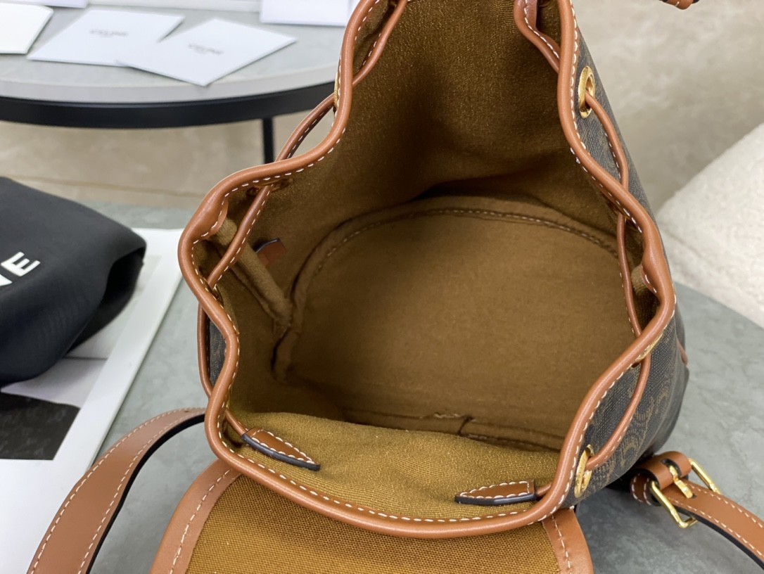 [CELINE-셀린느]  미니 폴코 백팩 - 트리옹프 캔버스 & 카프스킨 탠 [백경]