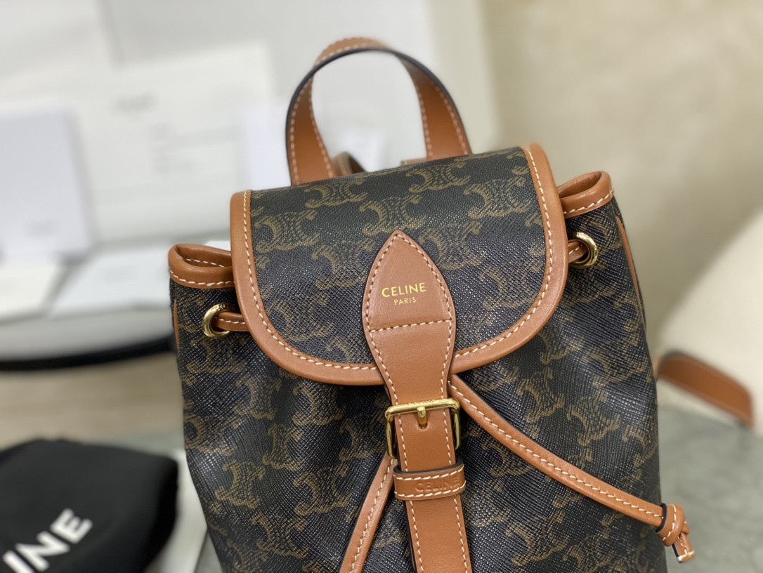 [CELINE-셀린느]  미니 폴코 백팩 - 트리옹프 캔버스 & 카프스킨 탠 [백경]