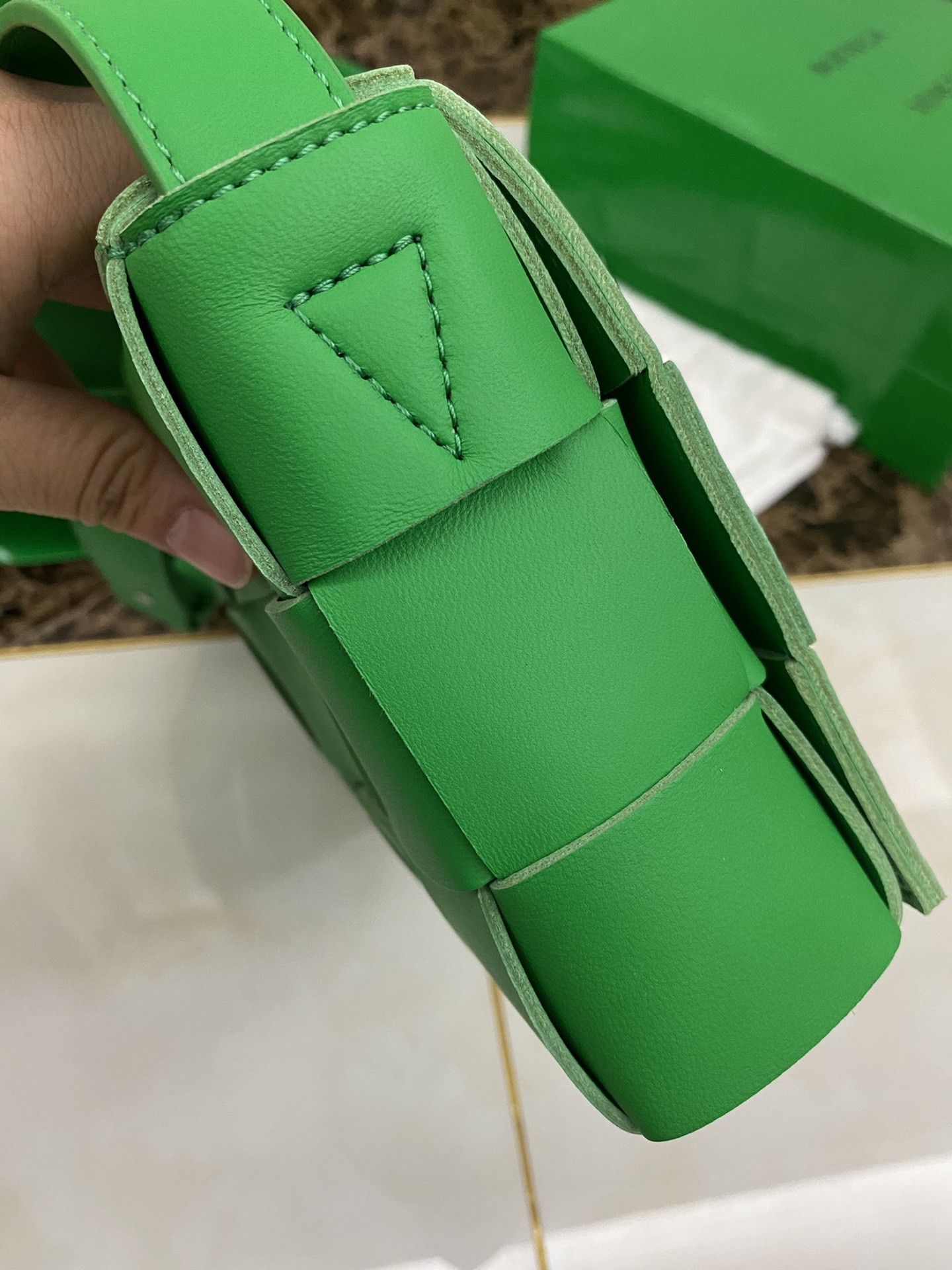 보테가베네타 카세트백 그린