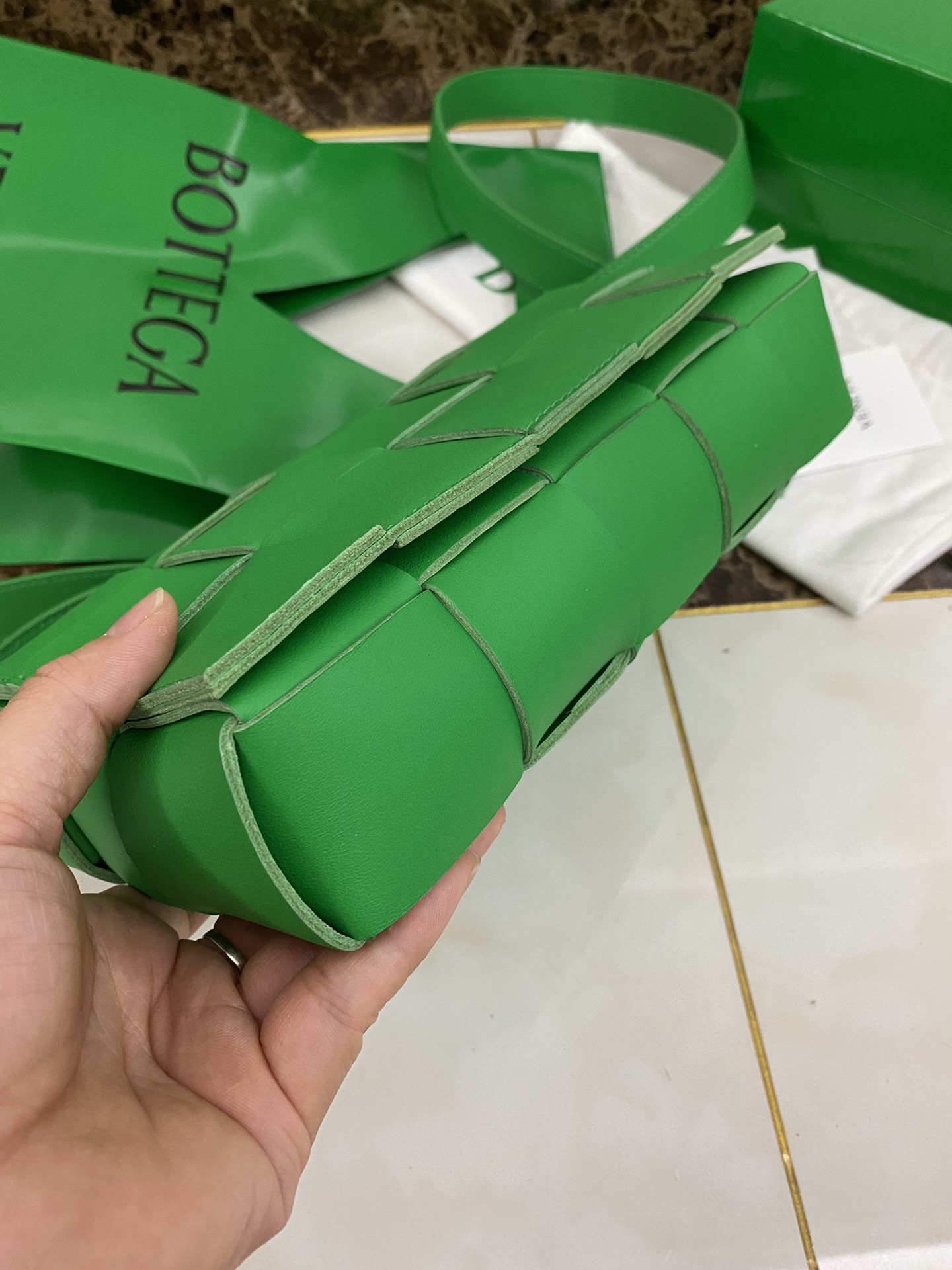 보테가베네타 카세트백 그린