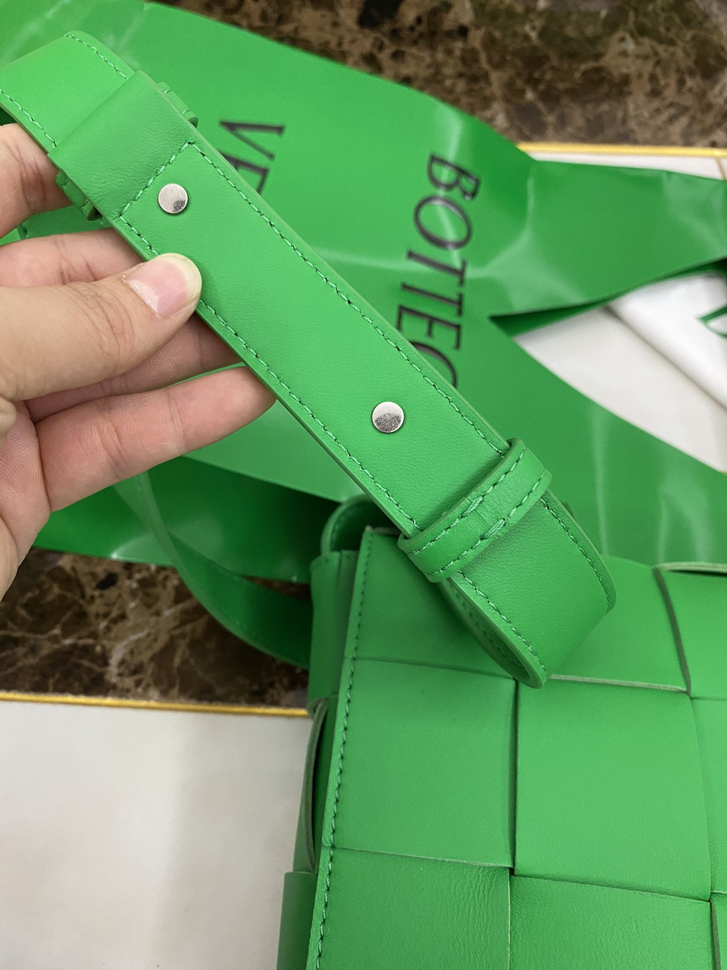 보테가베네타 카세트백 그린