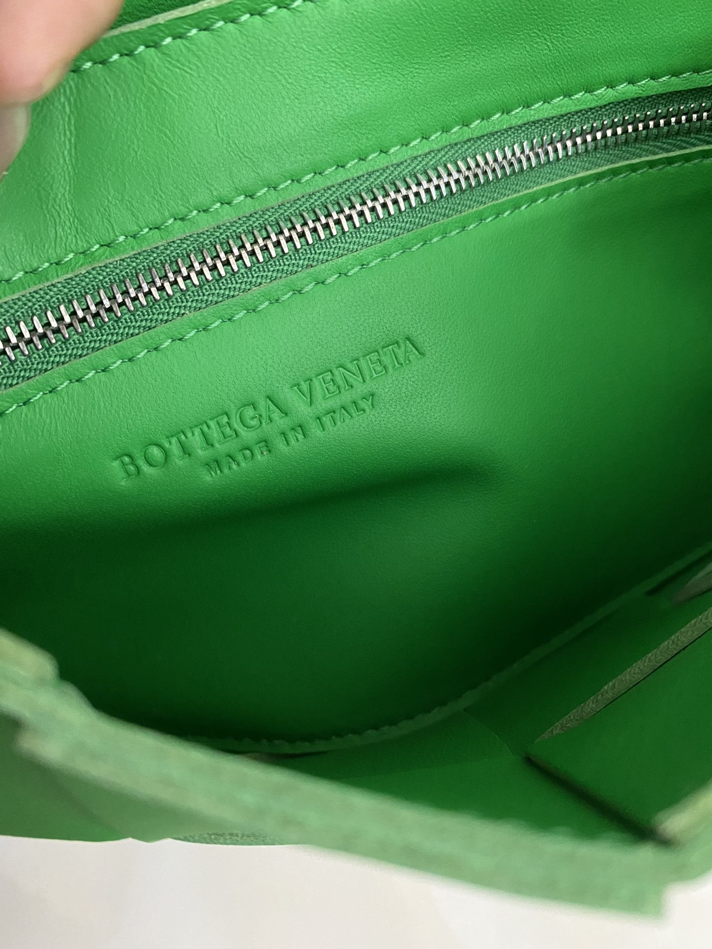 보테가베네타 카세트백 그린