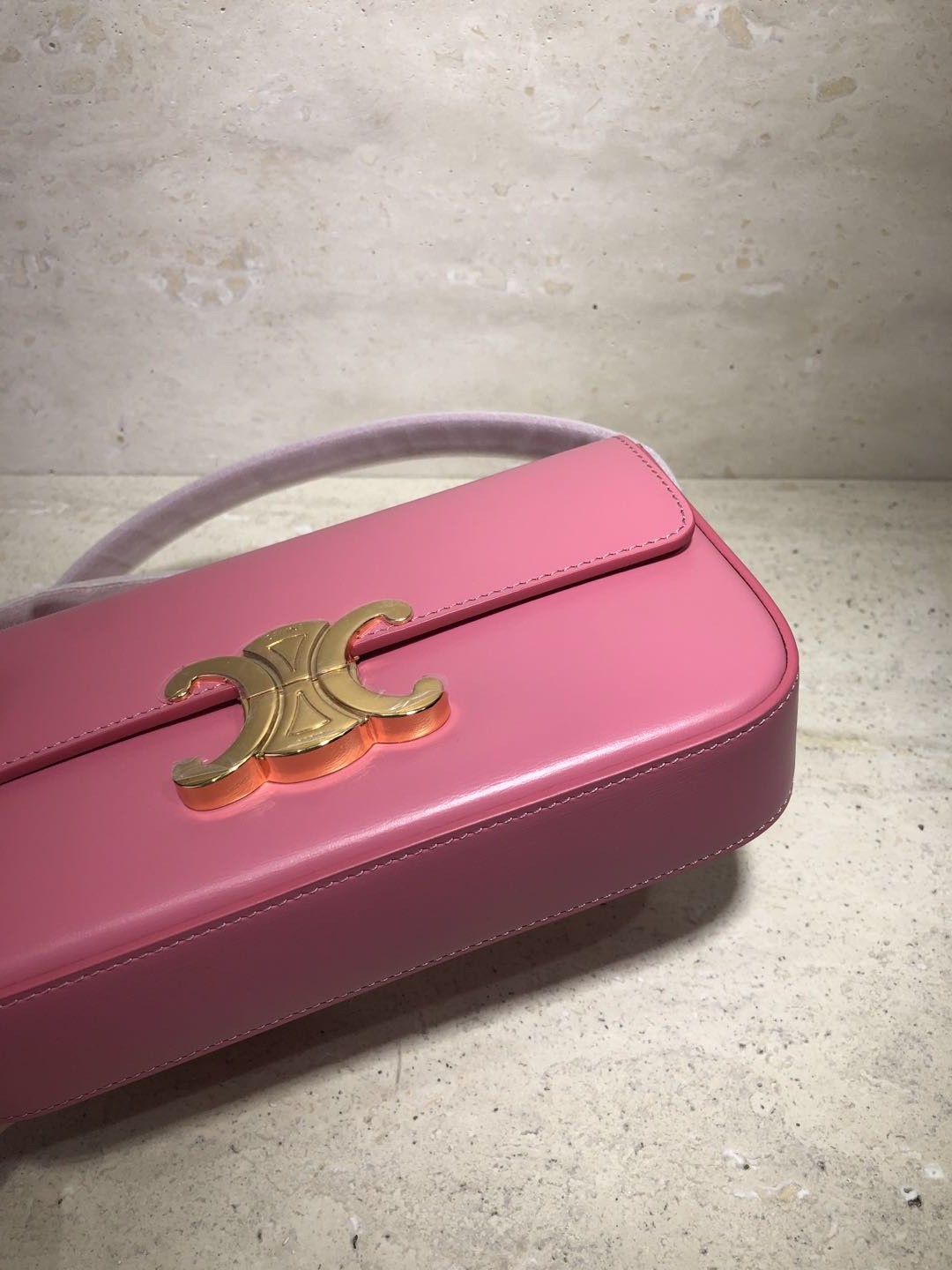 [CELINE-셀린느]  셀린느 샤이니 카프스킨 미니 숄더백 라이트 핑크