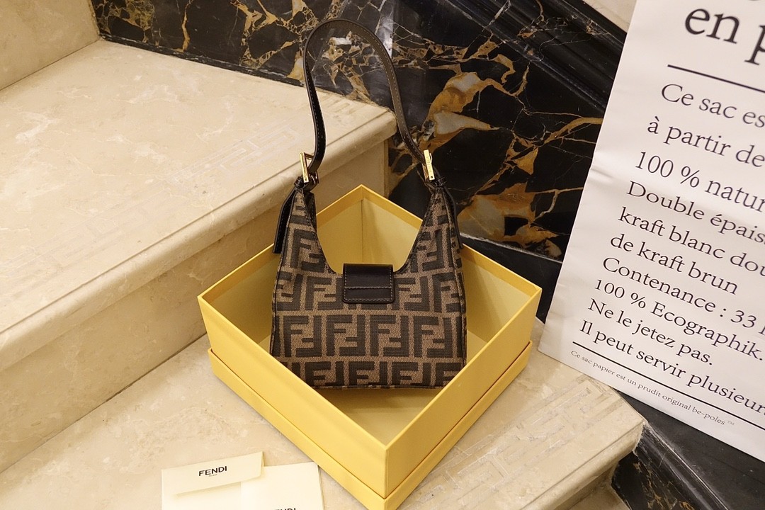 펜디 FENDI 빈티지 토트 백