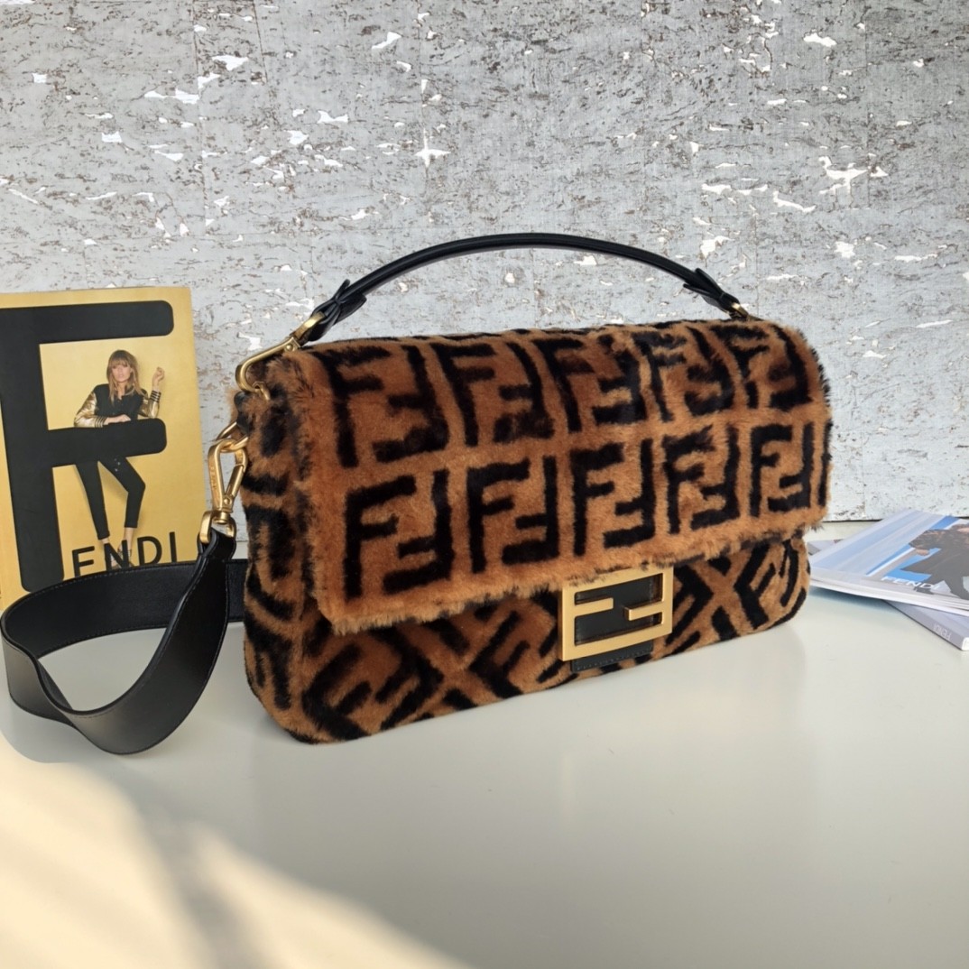 펜디 FENDI 바게트 숄더 백