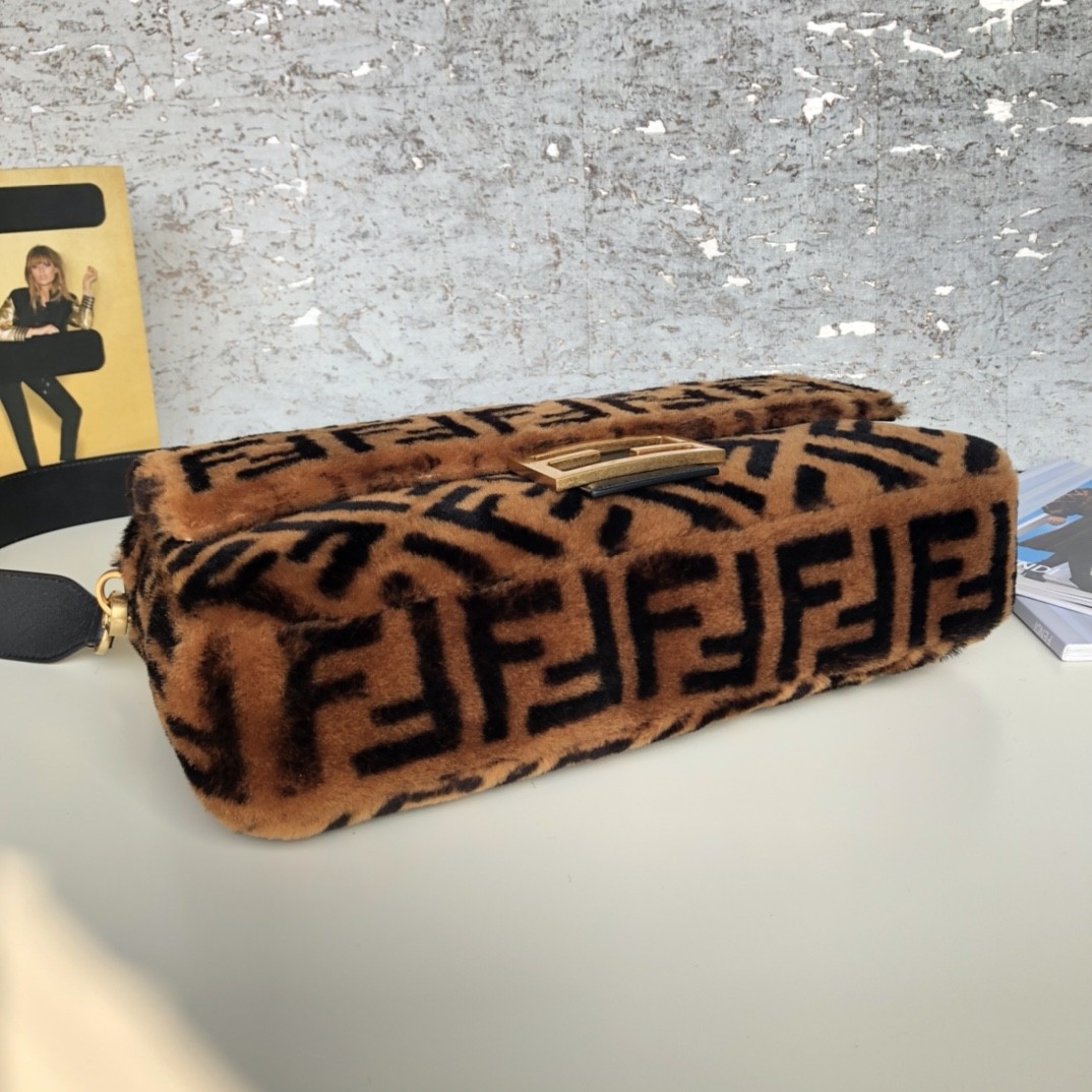 펜디 FENDI 바게트 숄더 백