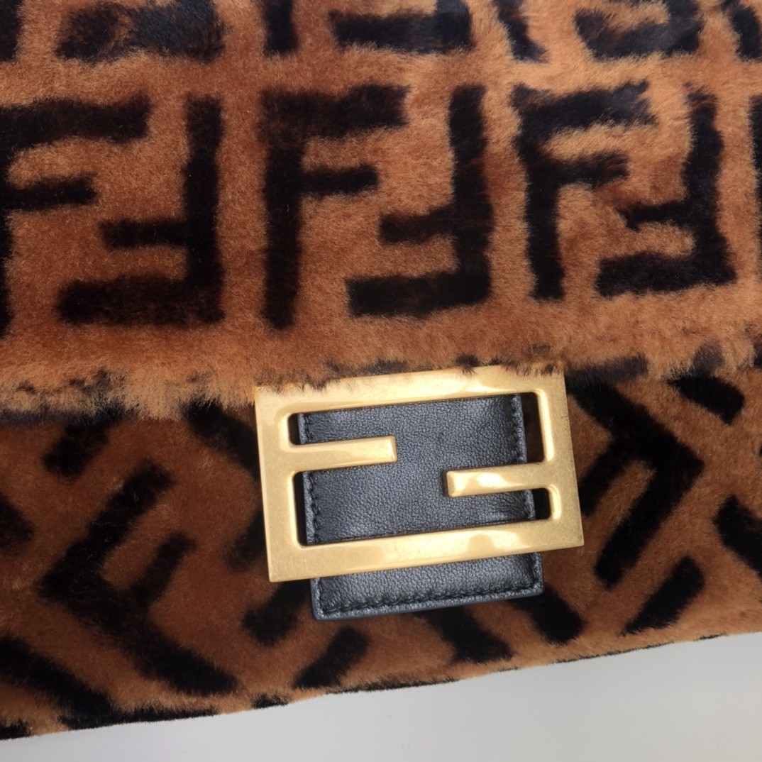 펜디 FENDI 바게트 숄더 백