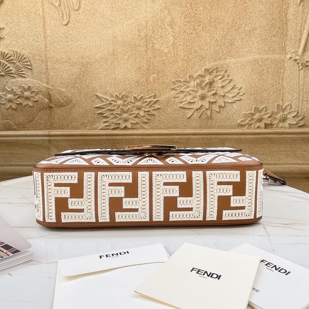 펜디 FENDI Bagutte 바게트 숄더 백