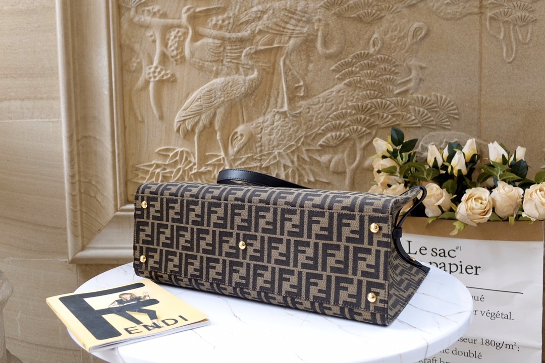 펜디 FENDI peekaboo X-tote 피카부 토트 백