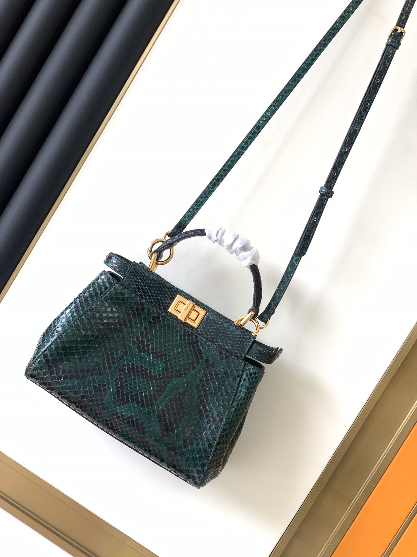 펜디 FENDI Peekaboo 토트 백