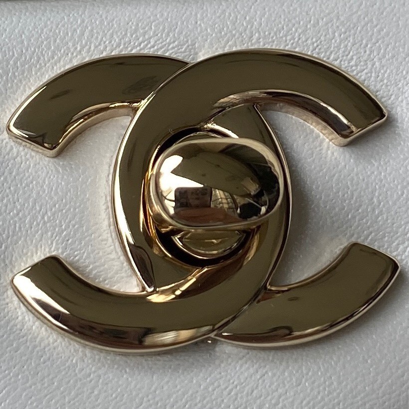 샤넬 뉴미니 탑핸들 램스킨 금장 플랩백 (화이트)