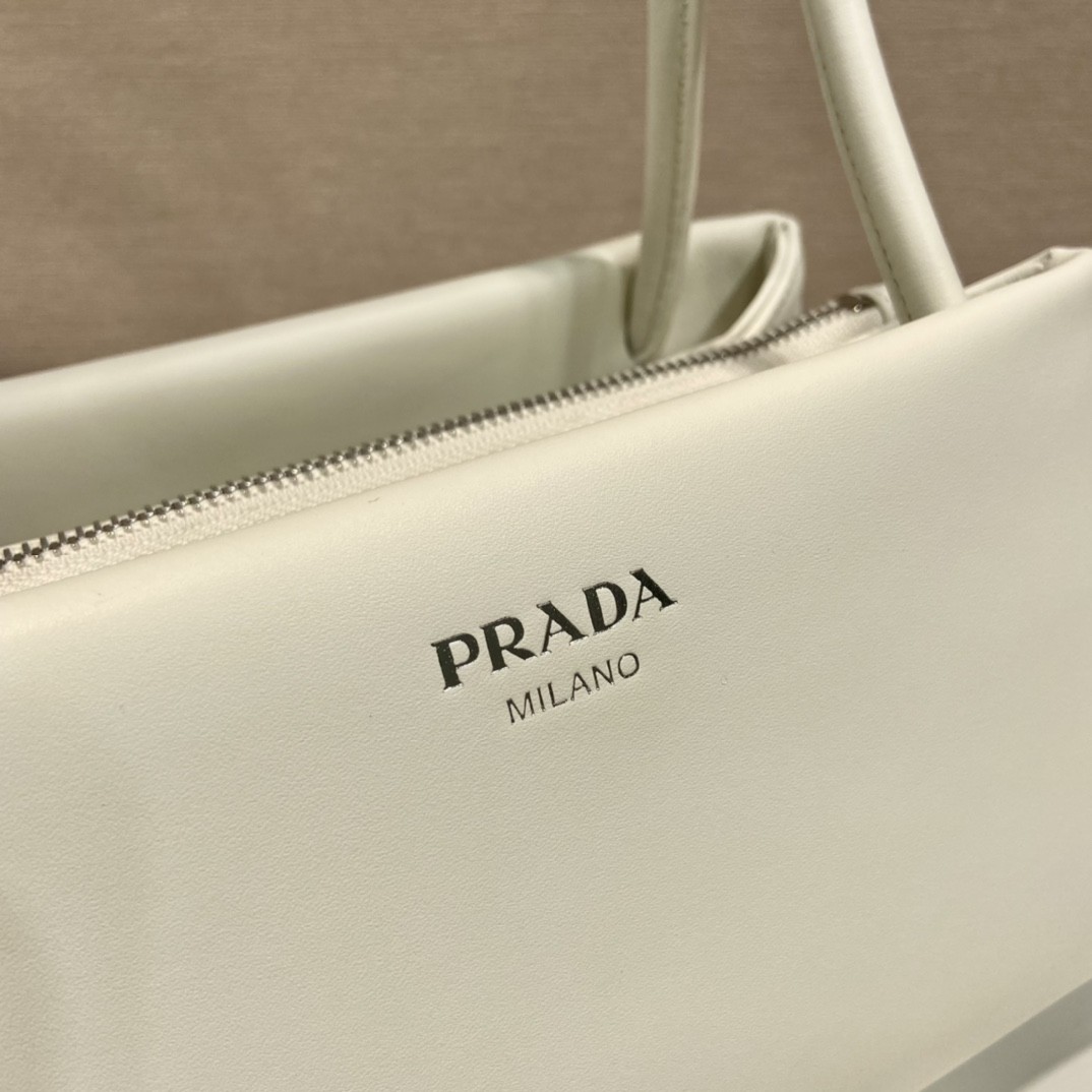 프라다 PRADA 스몰 가죽 숄더 백