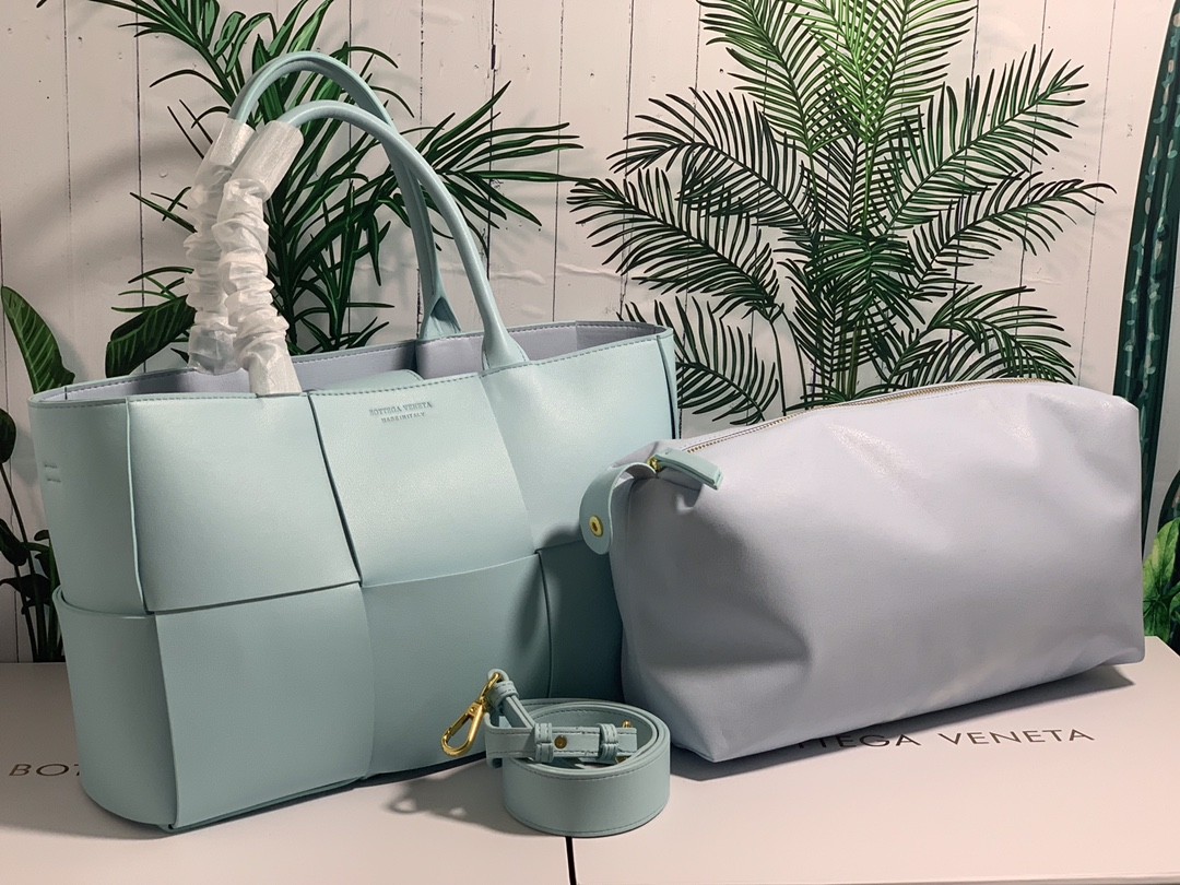 보테가베네타 토트백