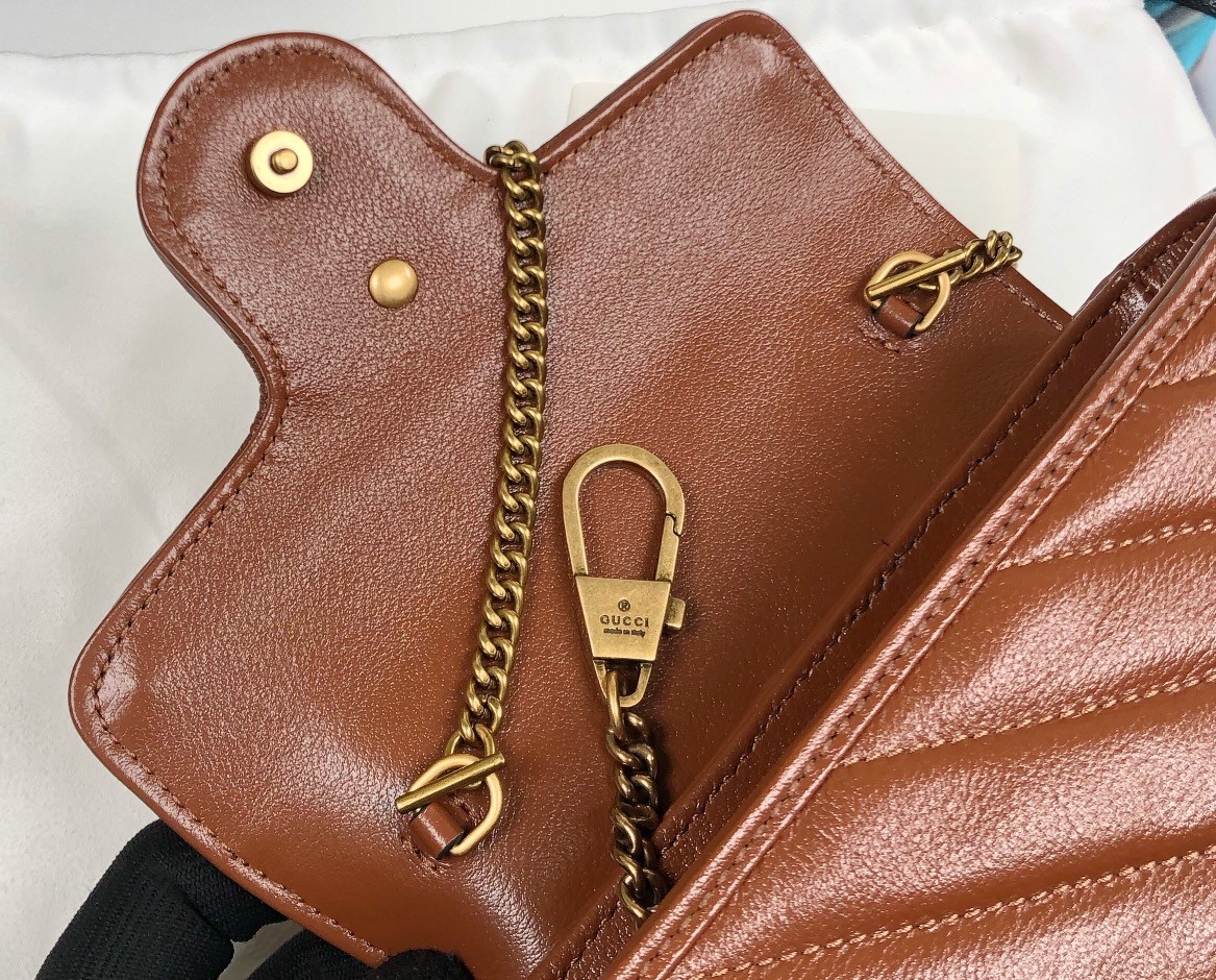 구찌 GUCCI GG 마몬트 마틀라세 가죽 슈퍼 미니 백