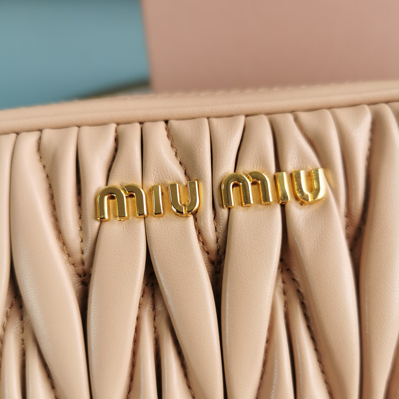 미우미우 숄더 백