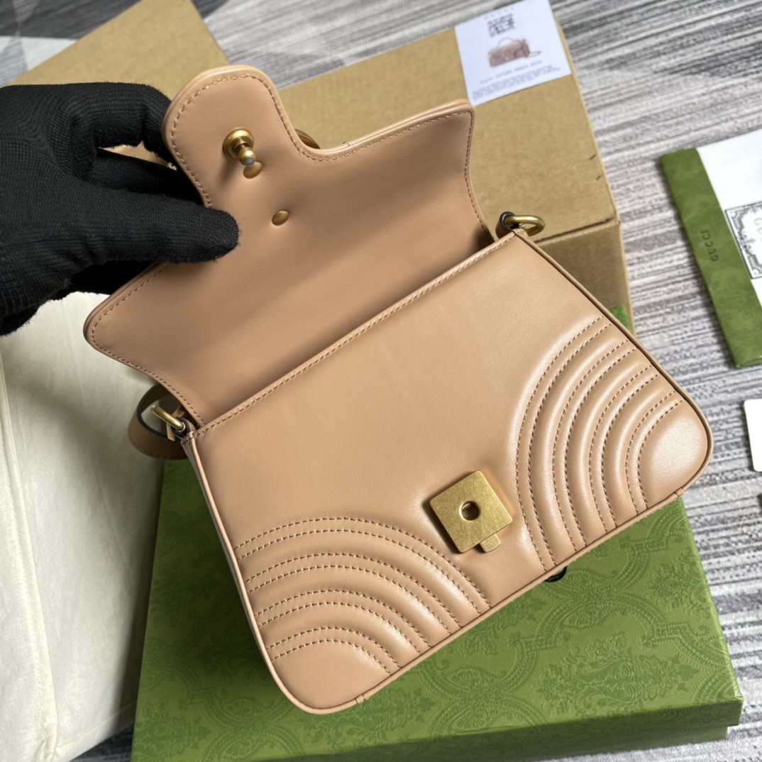 구찌 GUCCI 마틀라세 탑 핸들백