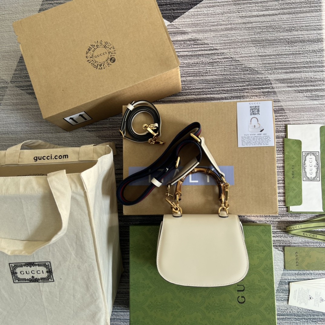 구찌 GUCCI 뱀부 1947 미니 탑 핸들백