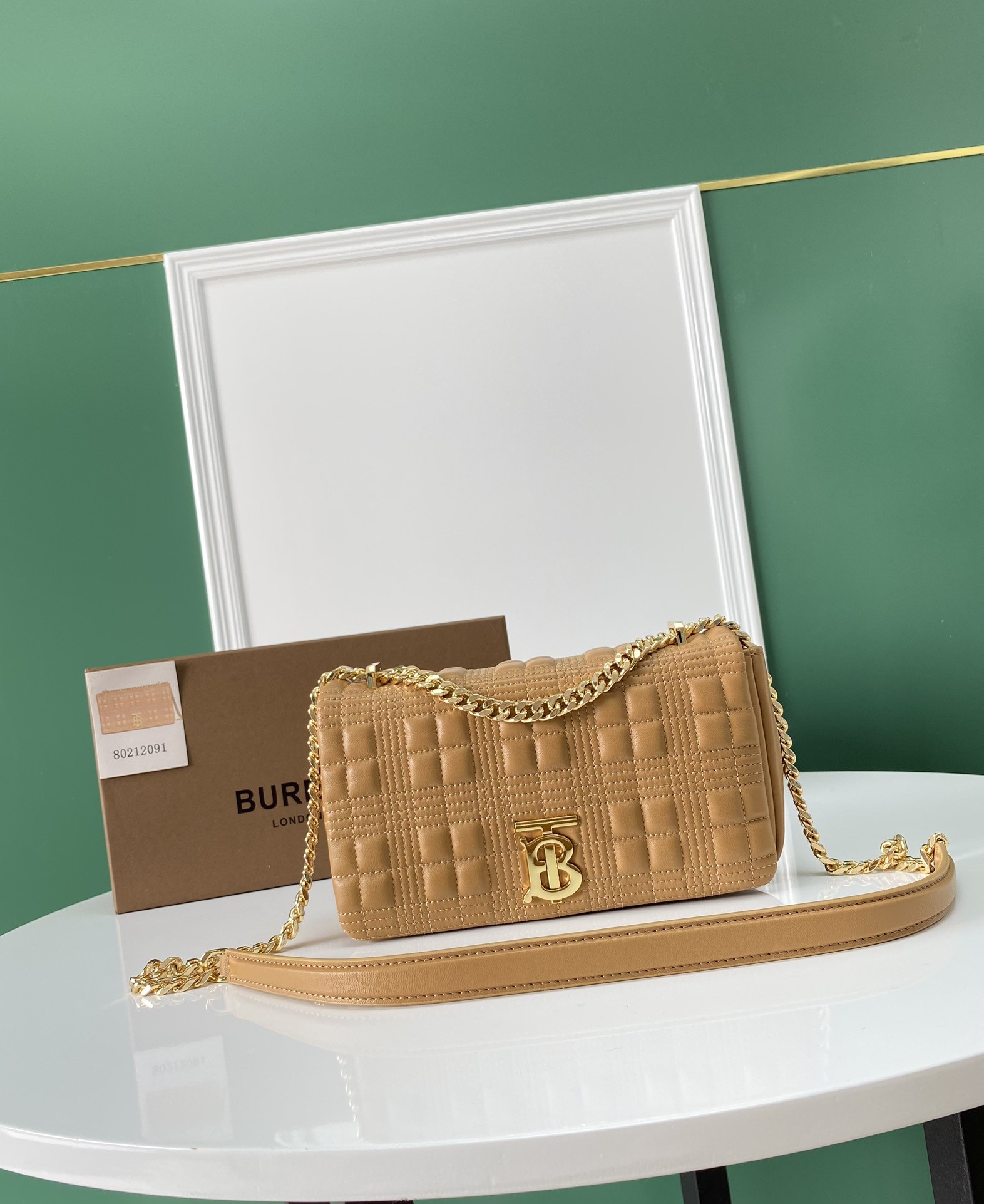 버버리 퀼팅 램스킨 롤라백