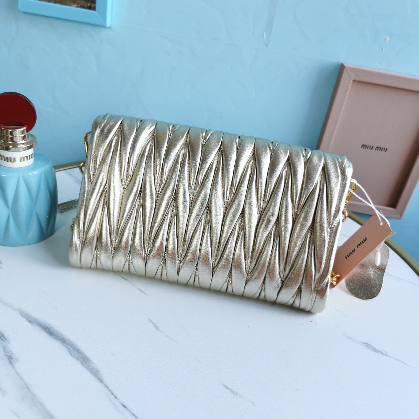 미우미우 마테라쎄 숄더백 미니