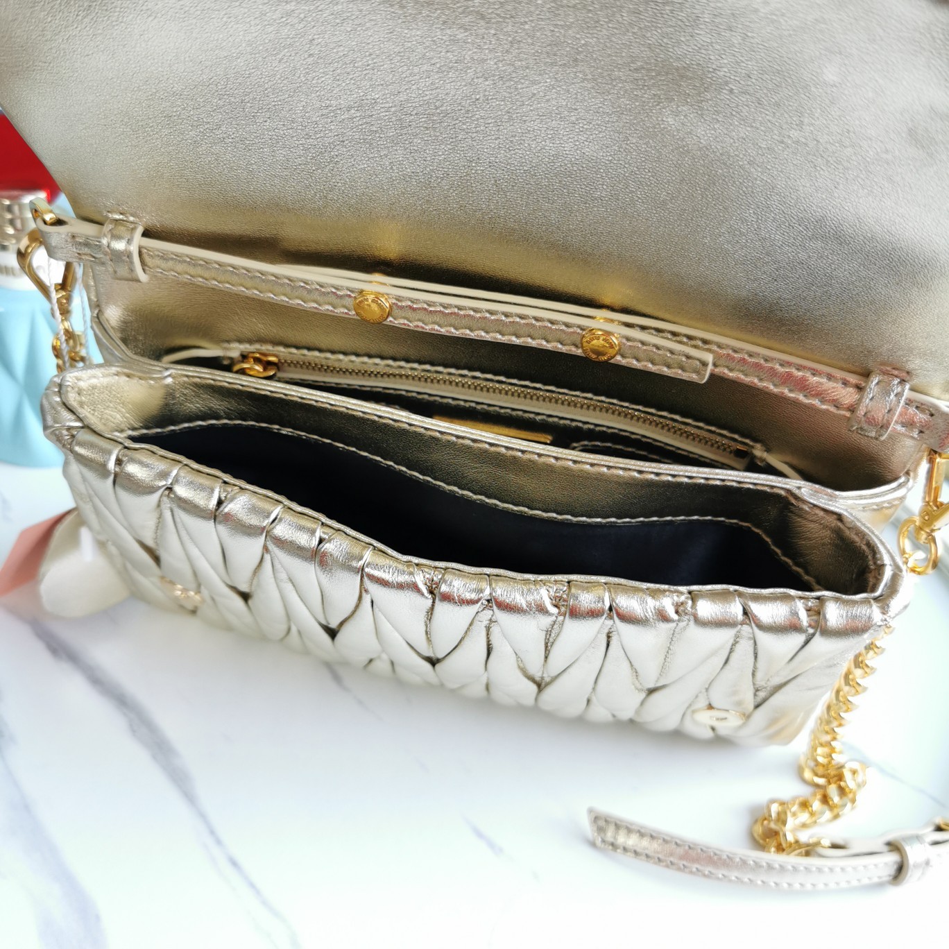 미우미우 마테라쎄 숄더백 미니