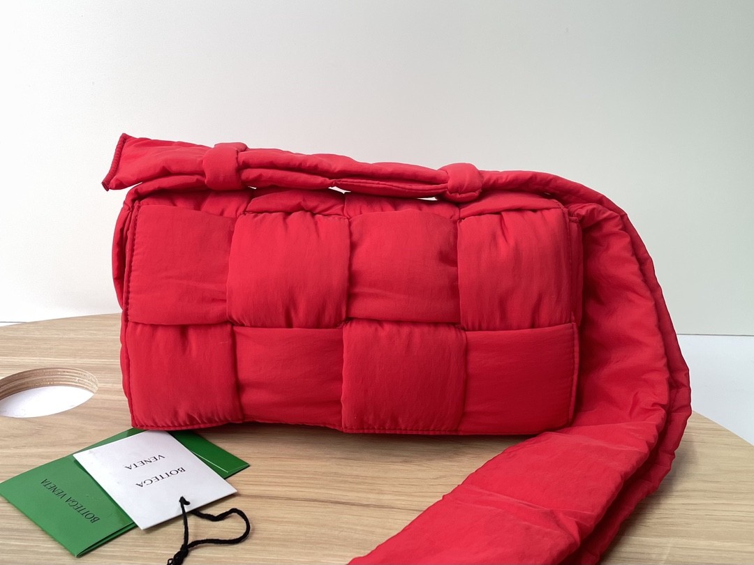 보테가베네타 BV 크로스 백