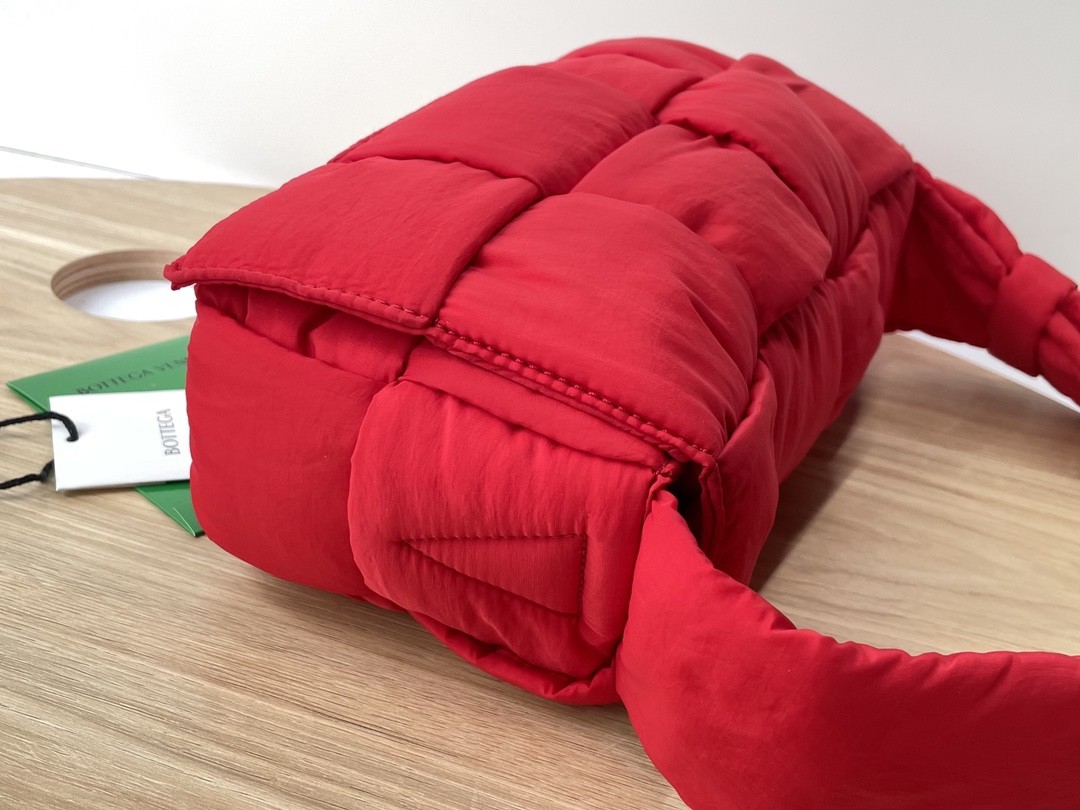 보테가베네타 BV 크로스 백