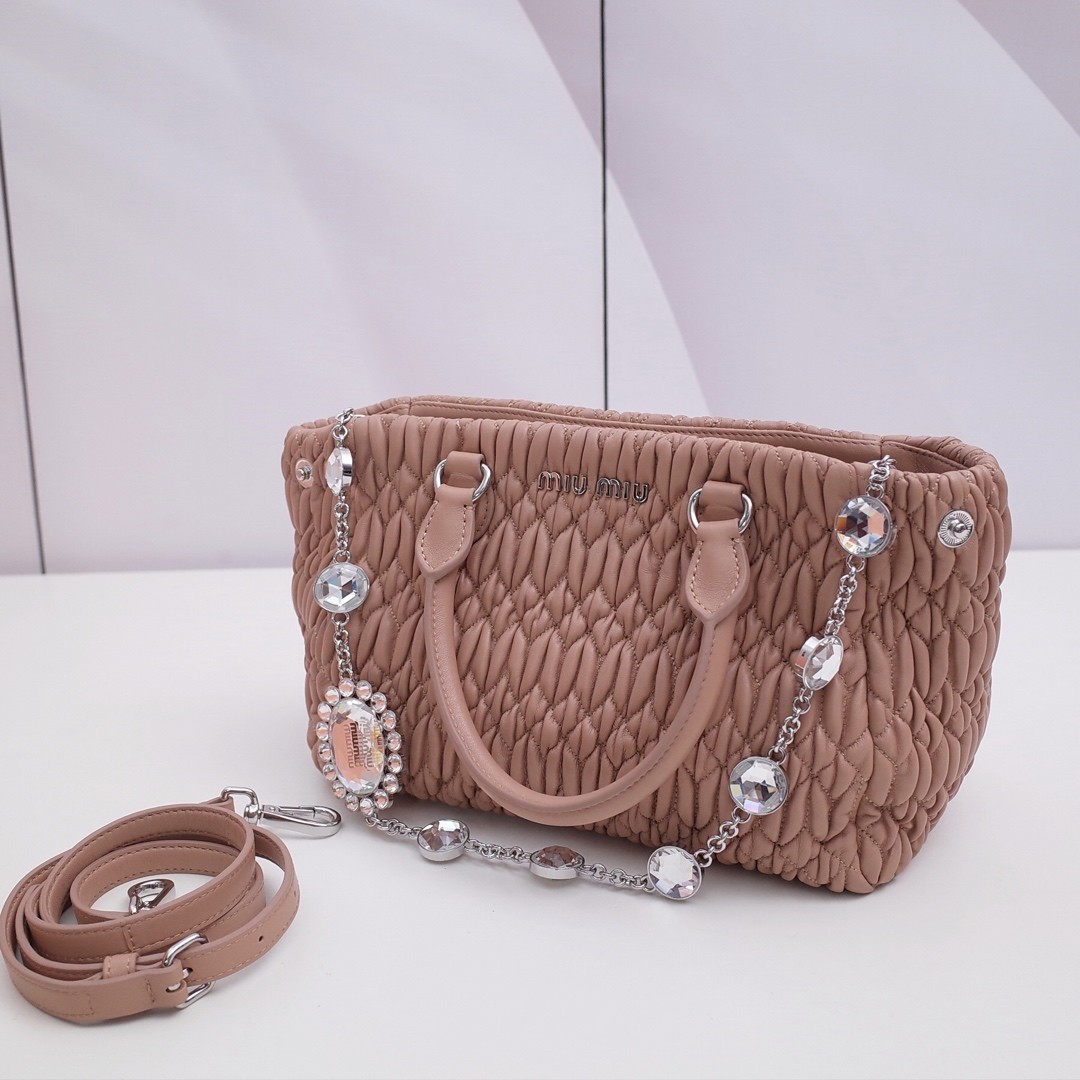 미우미우 핸드백