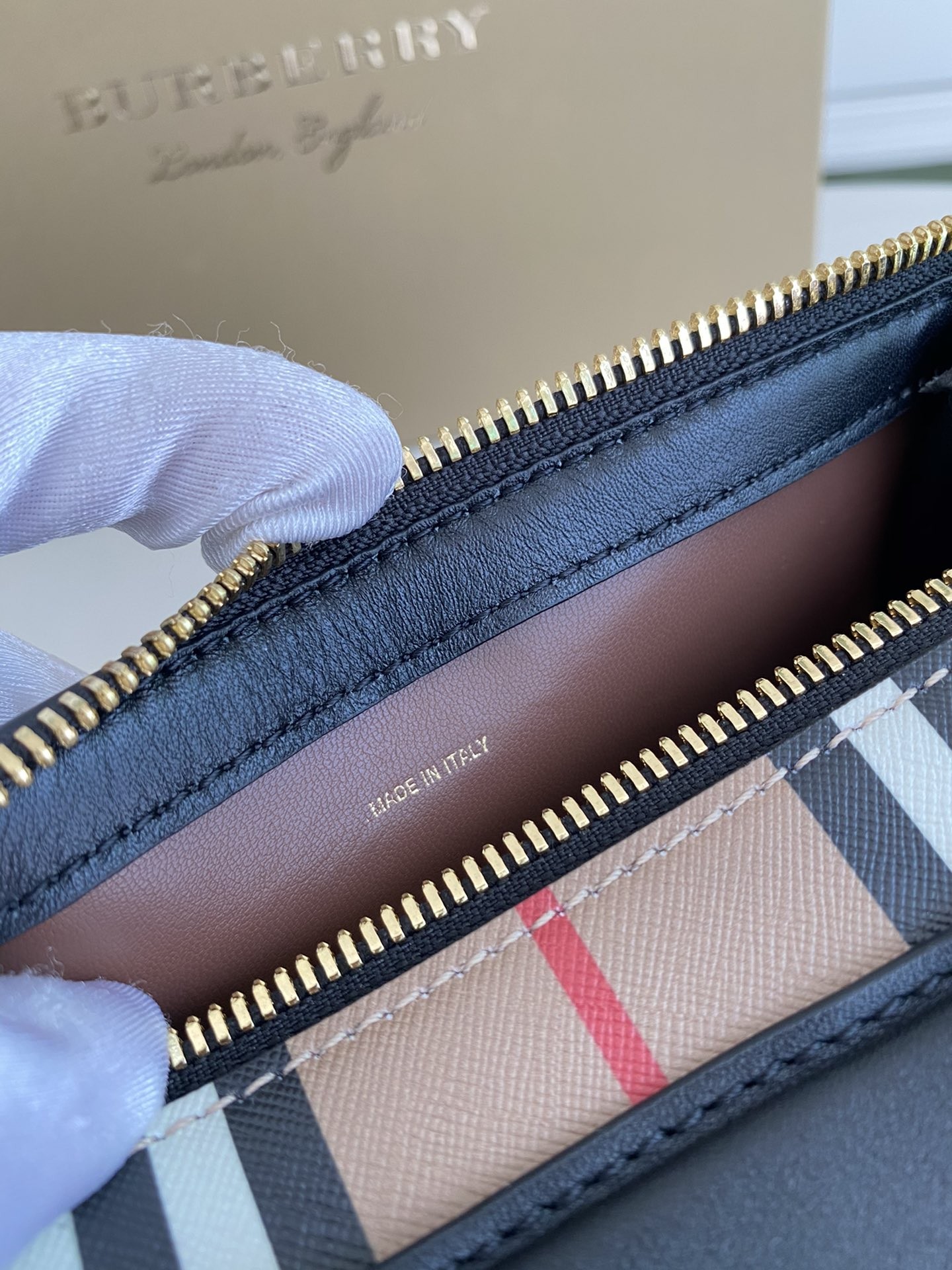 버버리 배럴 크로스백