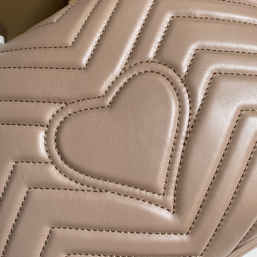 구찌 GUCCI GG 마몬트 마틀라세 탑 핸들백