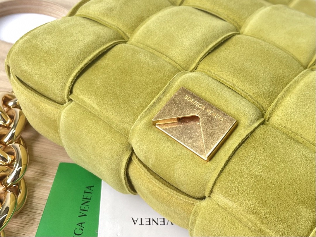 보테가베네타 숄더백