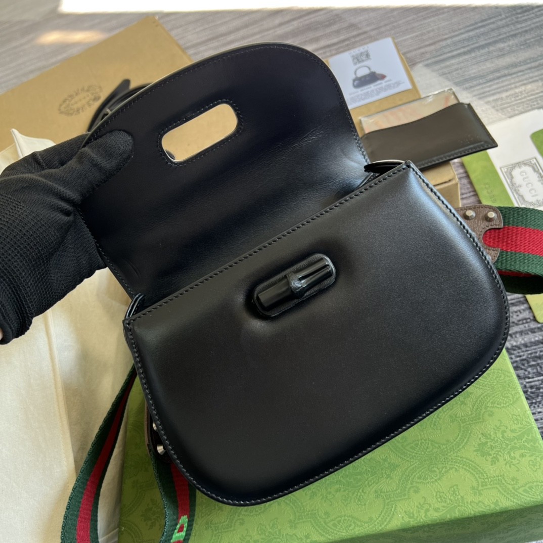 구찌 GUCCI 뱀부 1947 스몰 탑 핸들백