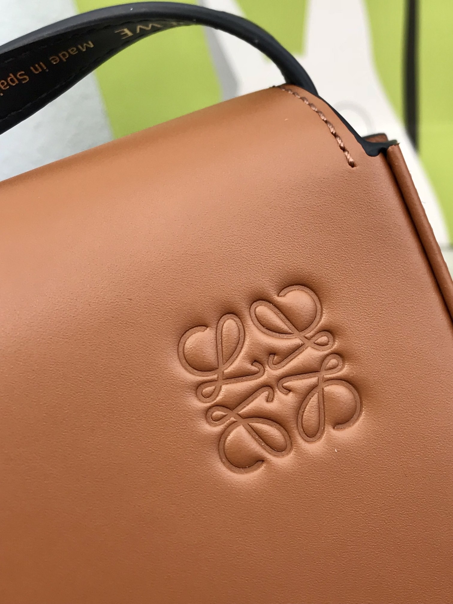 로에베 숄더 백