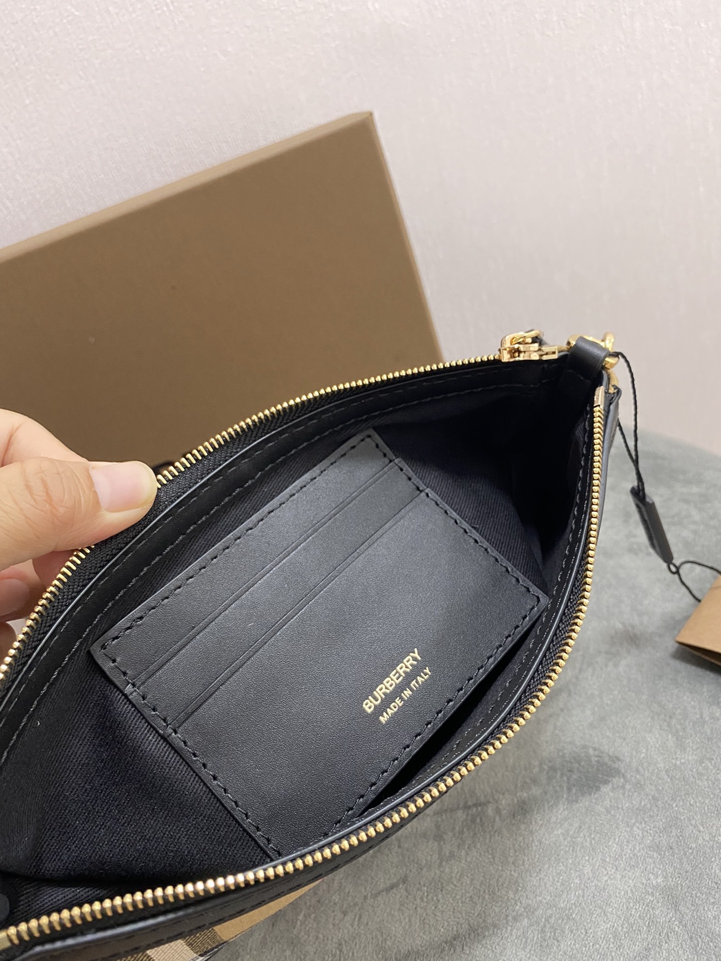 버버리 여성 숄더 백