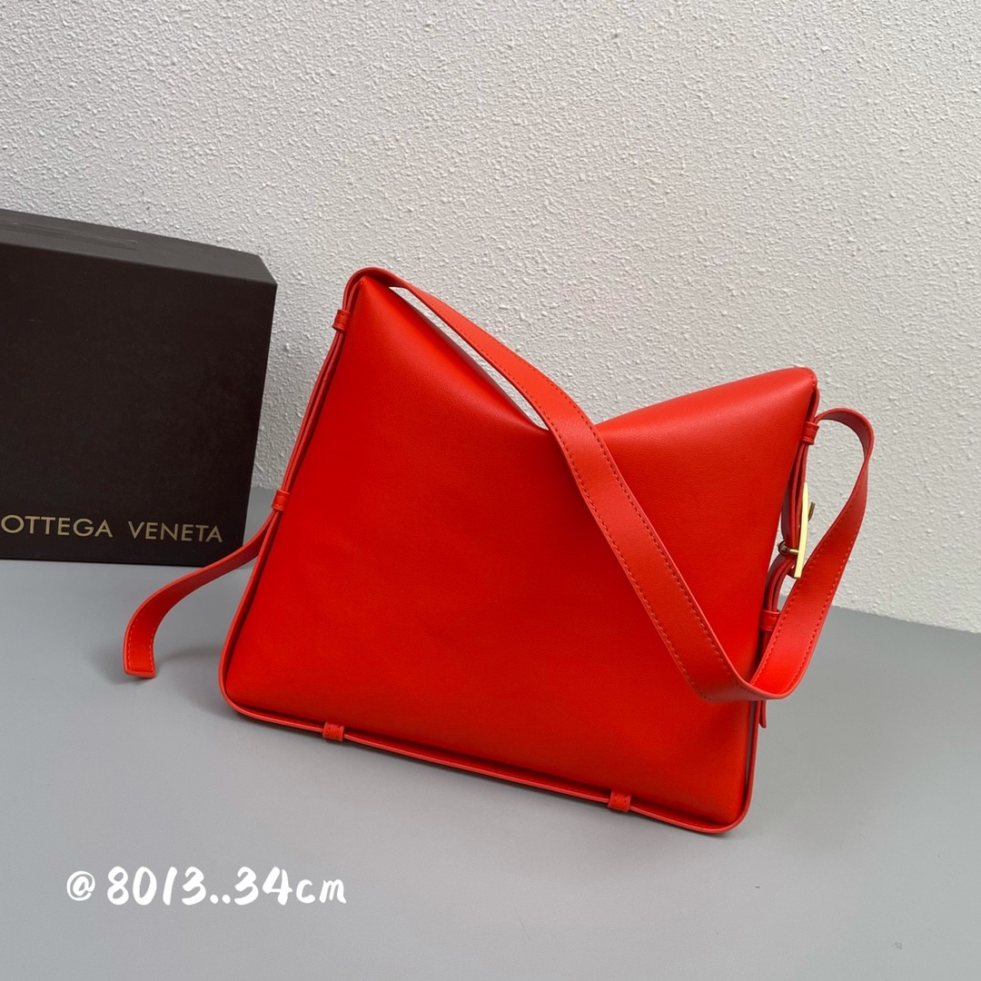 보테가베네타 숄더백