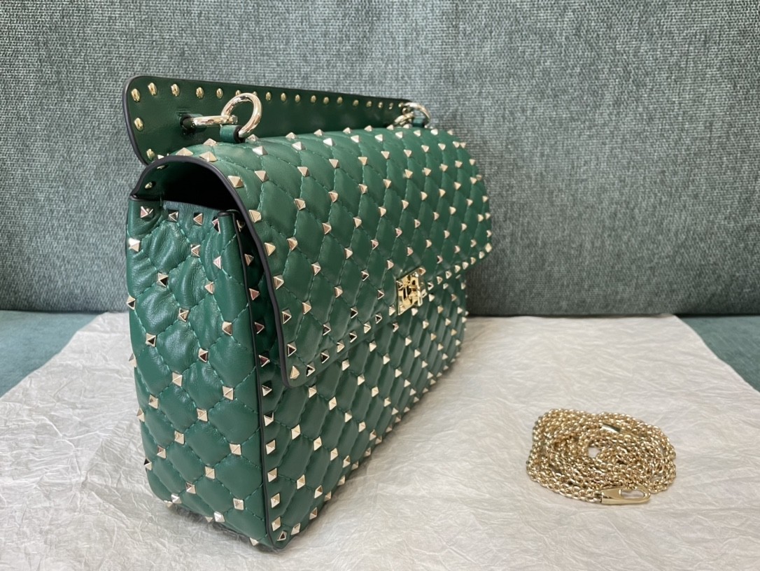 발렌티노 락스터드 스파이크 숄더백