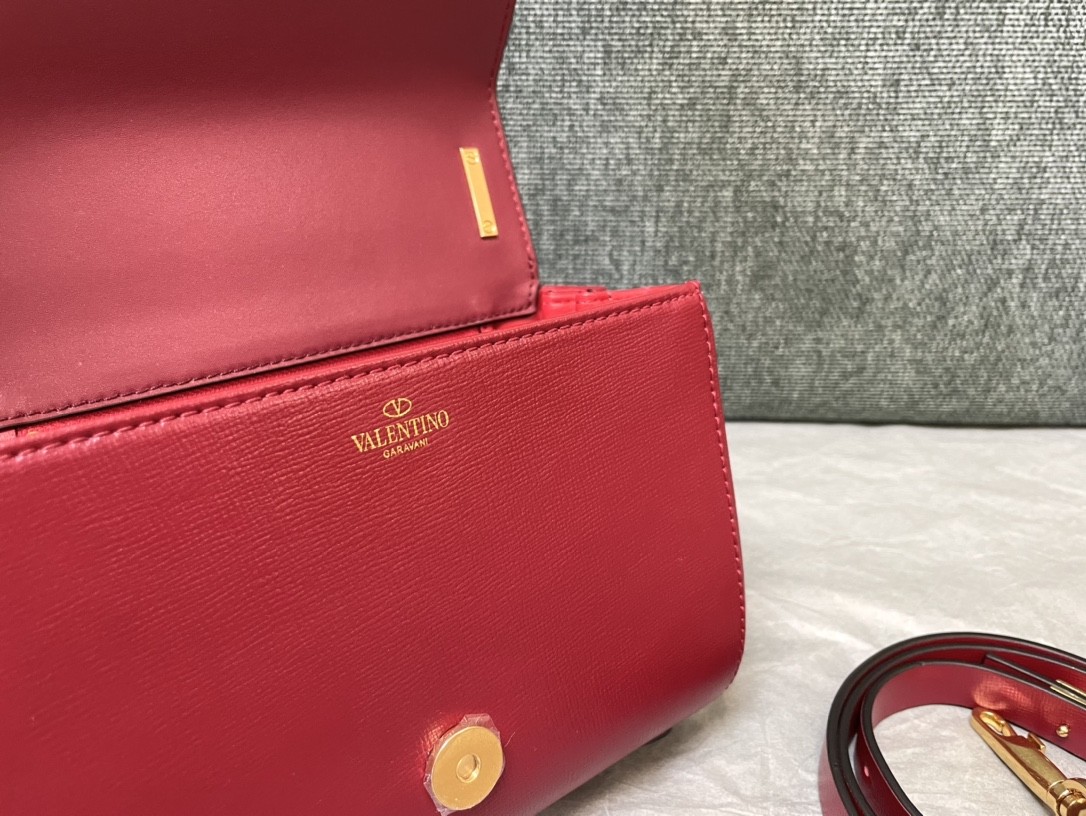 발렌티노 숄더백