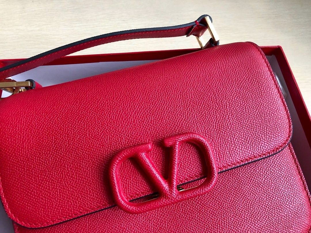 발렌티노 가라바니 숄더백