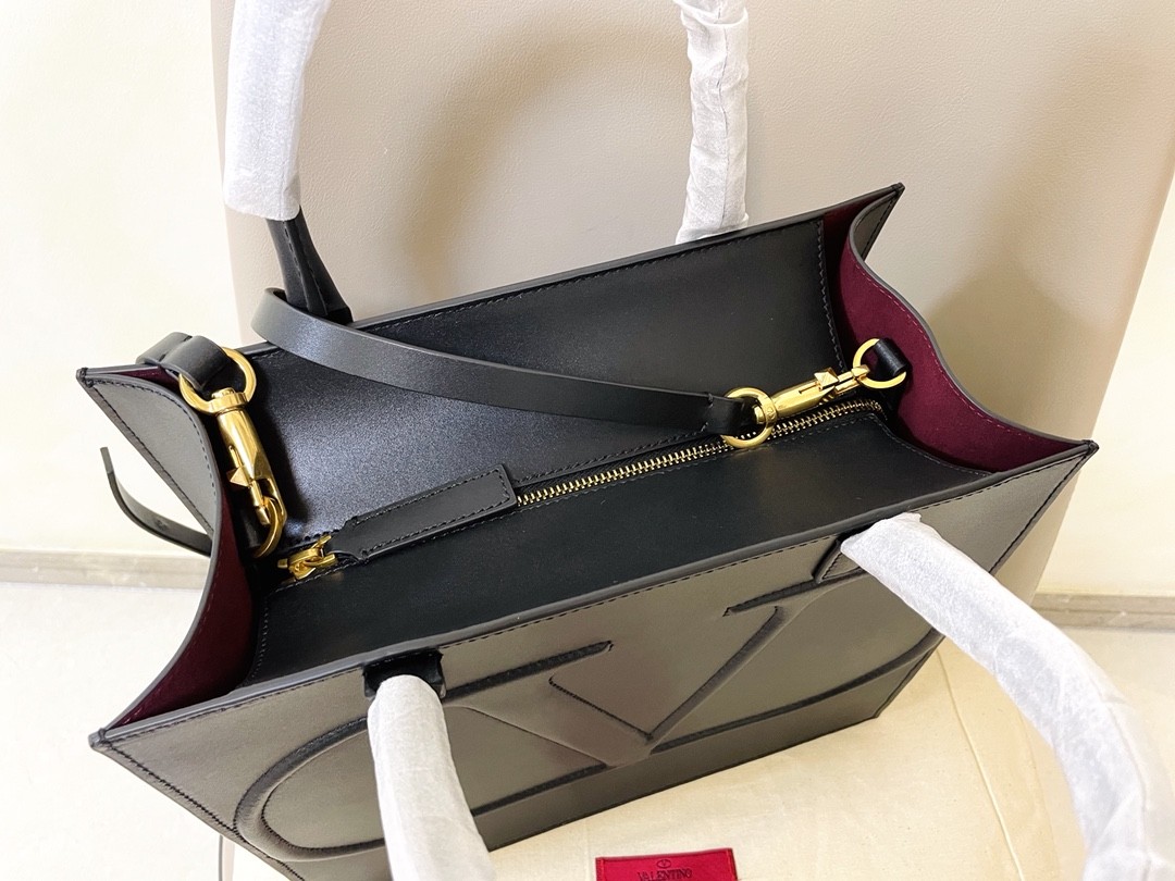 발렌티노 토트백