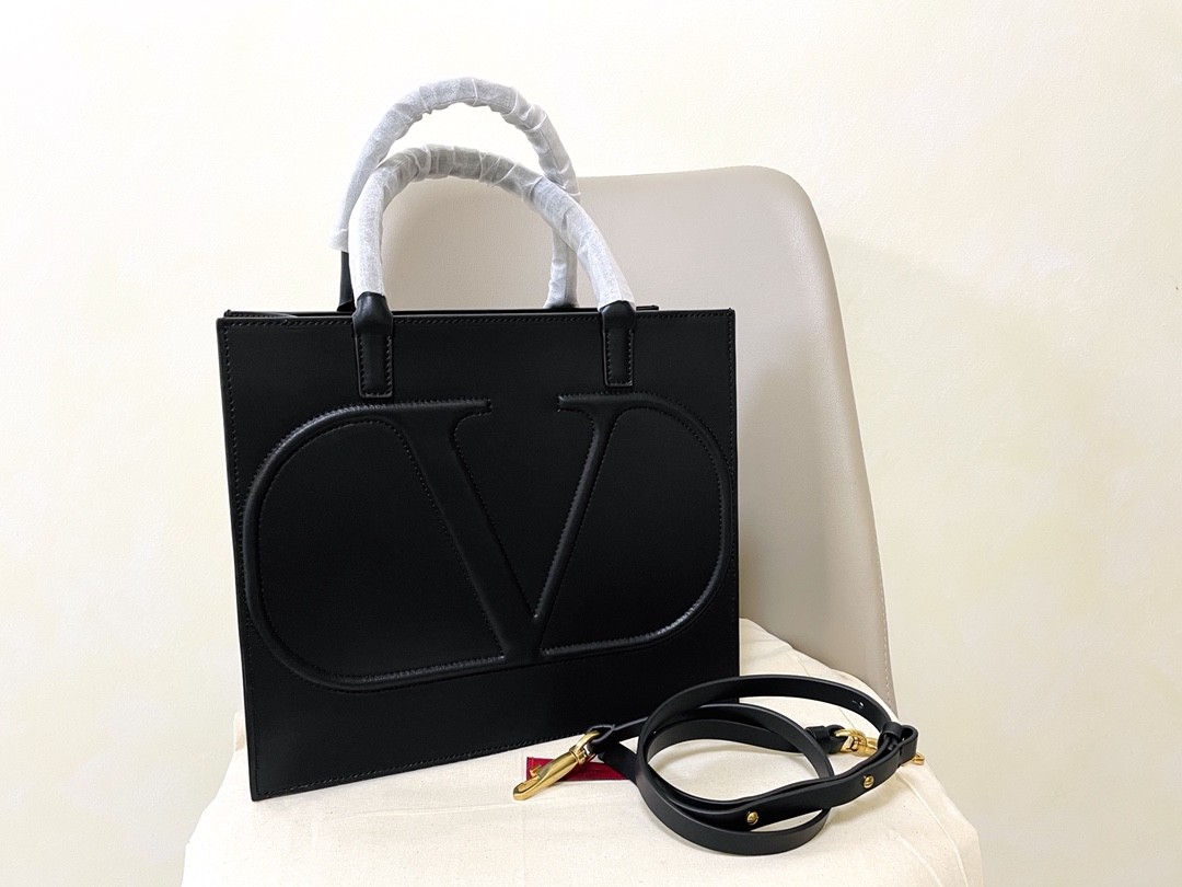 발렌티노 토트백