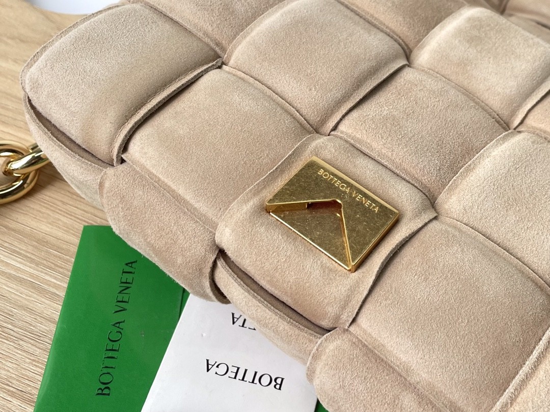 보테가베네타 숄더백