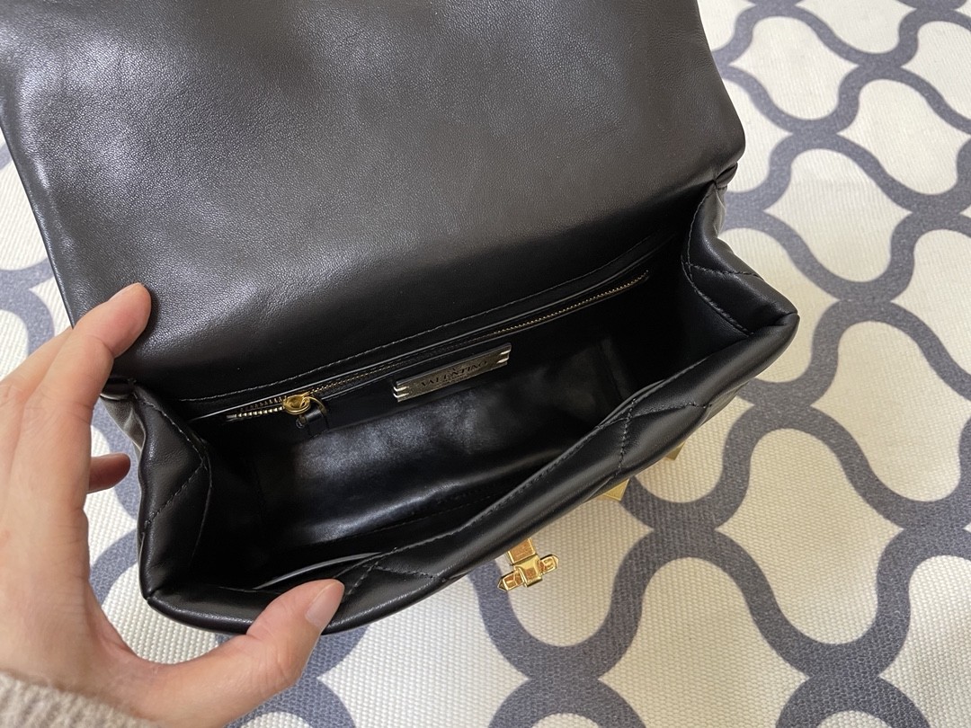 발렌티노 토트백