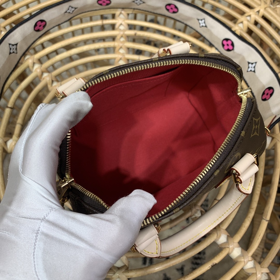 루이비통 미니 핸드백