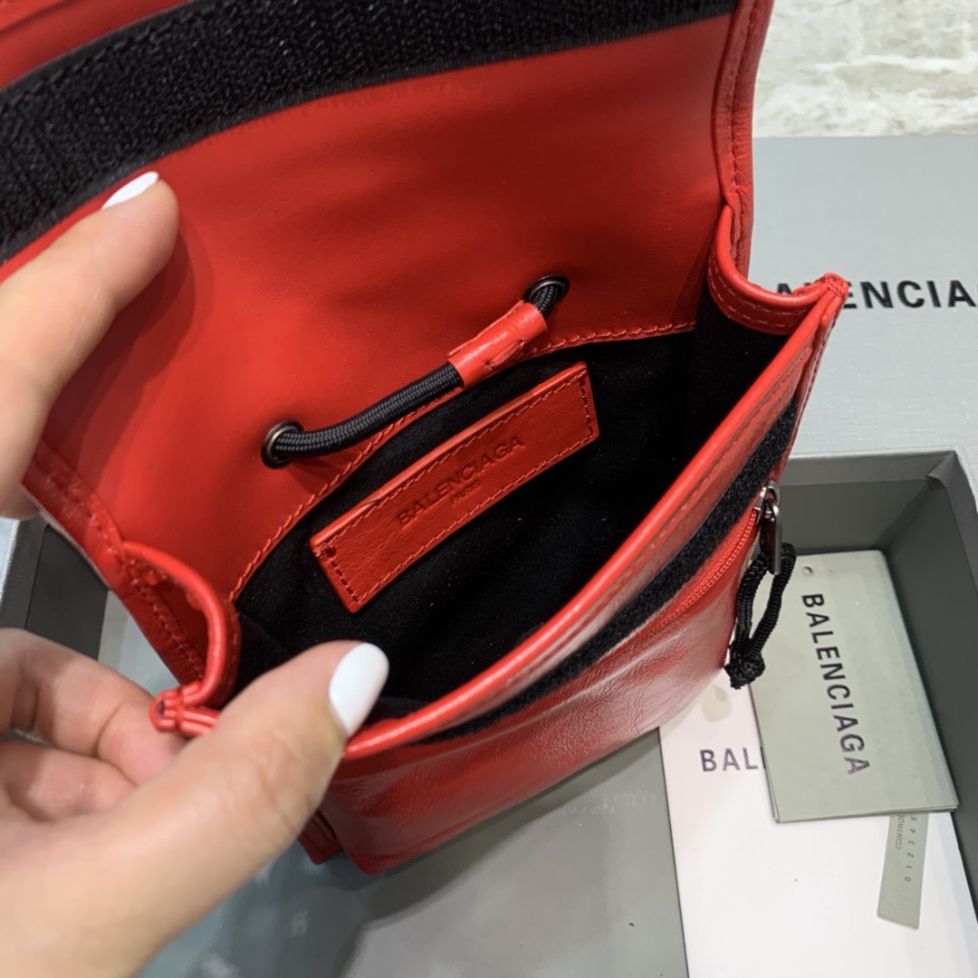 발렌시아가 크로스백