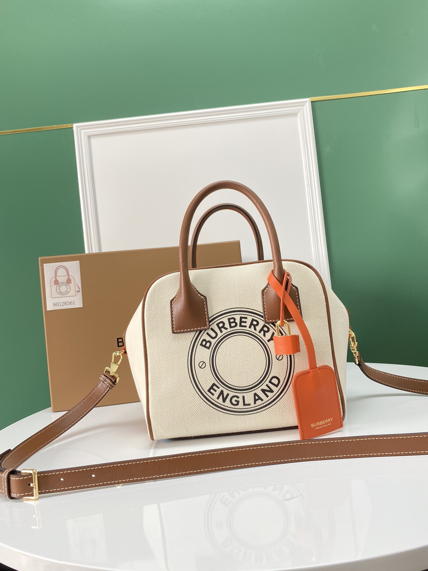 ﻿버버리 여성 토트 백