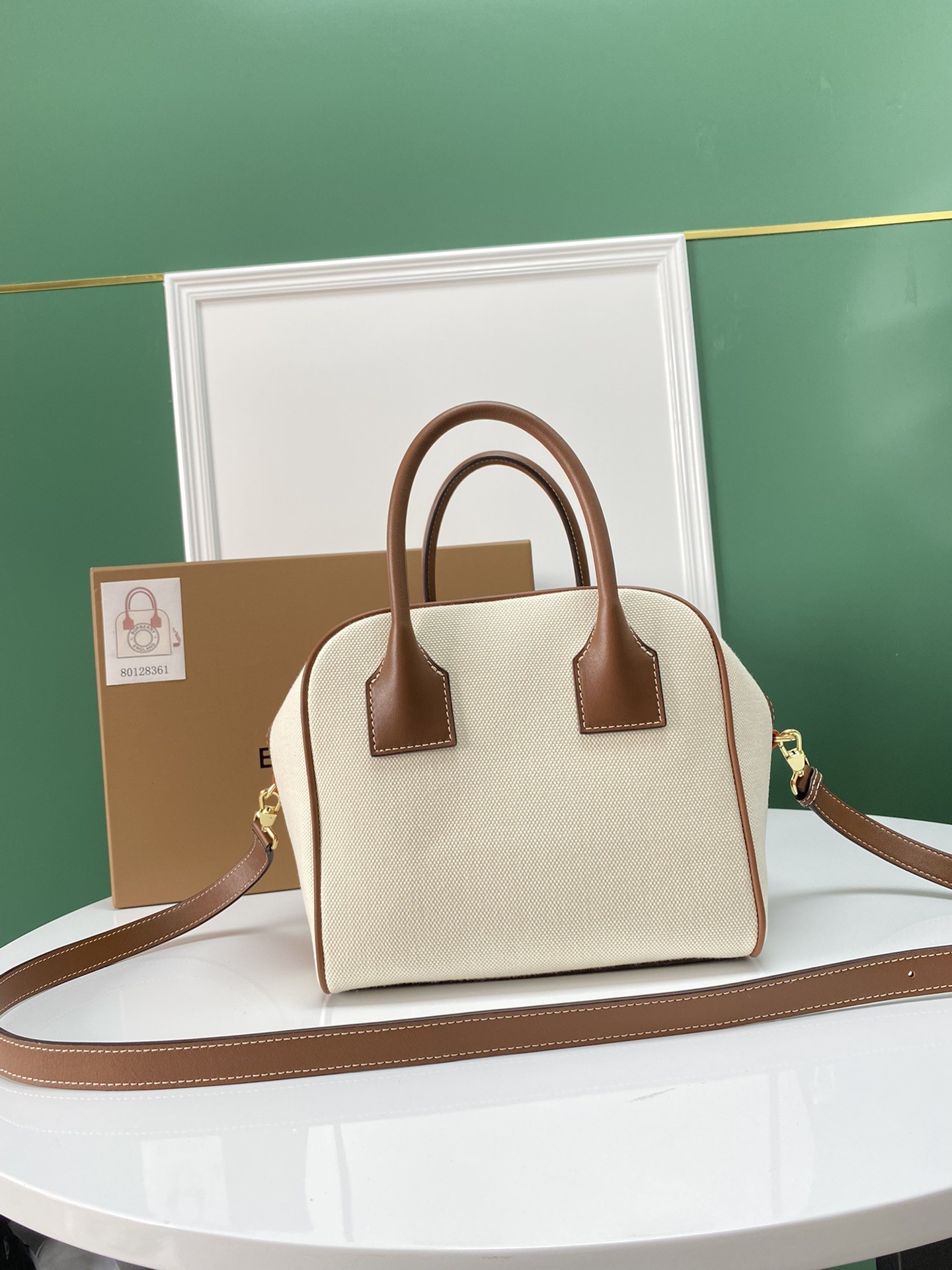 ﻿버버리 여성 토트 백